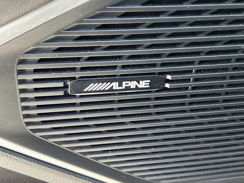 Used 2024 Jeep Wagoneer L Series II w/ Flexible Seating Group image 15