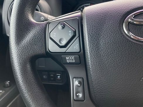 Used 2022 Toyota Tacoma SR AWD/4WD image 14