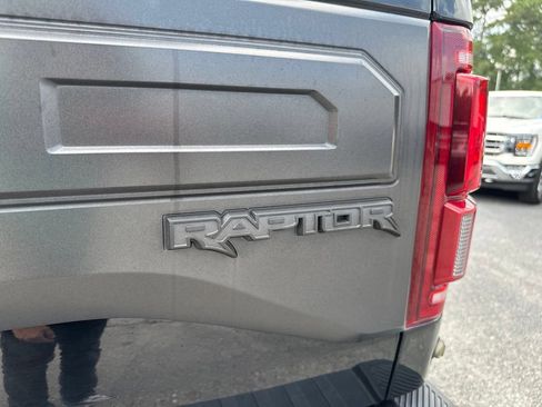 Used 2018 Ford F150 Raptor w/ Equipment Group 802A Luxury AWD/4WD image 38