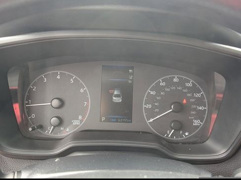 Used 2024 Toyota Corolla LE FWD image 11