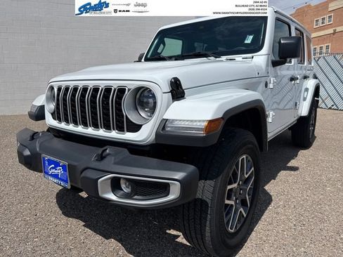 Used 2025 Jeep Wrangler Unlimited Sahara AWD/4WD image 1