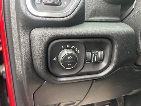 New 2026 RAM 2500 Laramie AWD/4WD image 16