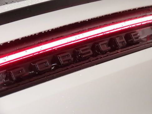 Certified 2025 Porsche Cayenne E-Hybrid Coupe AWD/4WD image 12