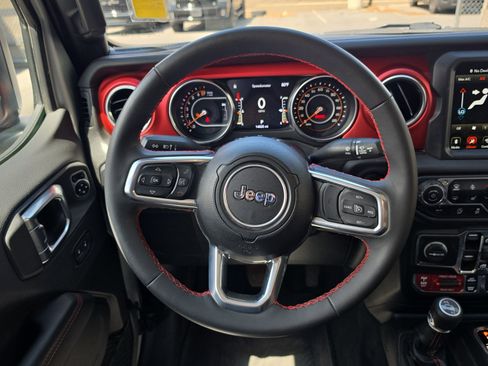 Used 2023 Jeep Gladiator Rubicon w/ LED Lighting Group AWD/4WD image 19