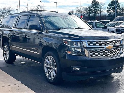 Used 2016 Chevrolet Suburban LT image 1