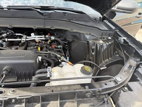 Used 2024 Ford Explorer 2WD image 13