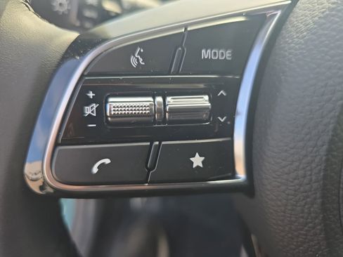 New 2026 Kia Seltos EX FWD image 17