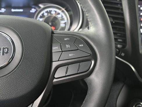 Used 2022 Jeep Cherokee Trailhawk w/ Sound & Nav Group image 36