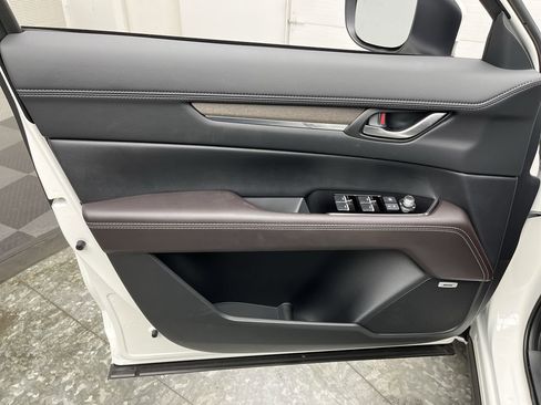 Used 2025 MAZDA CX-5 Signature image 8