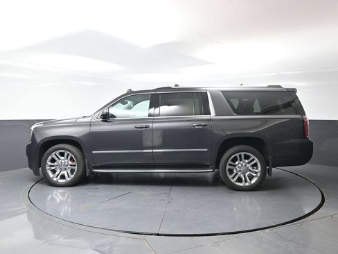 Used 2018 GMC Yukon XL SLT w/ Premium Edition AWD/4WD image 11