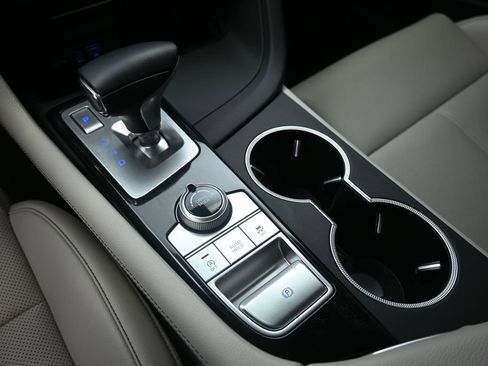 Used 2020 Genesis G70 2.0T RWD image 29