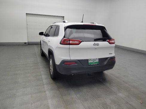 Used 2018 Jeep Cherokee Latitude image 5