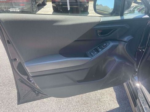 Used 2024 Subaru Crosstrek 2.0i AWD/4WD image 18