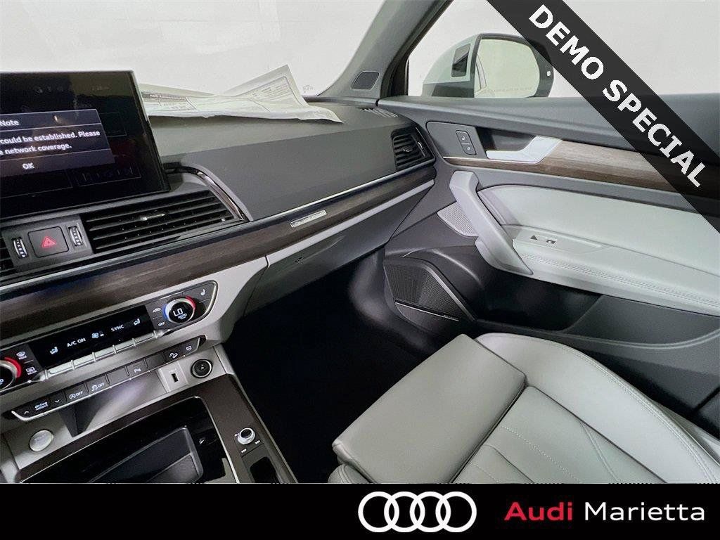 New 2025 Audi Q5 2.0T Premium Plus AWD/4WD image 27