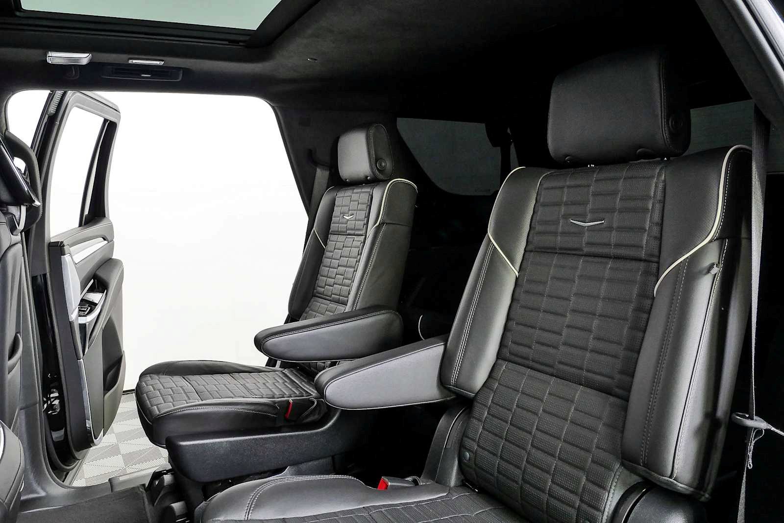 Certified 2025 Cadillac Escalade V AWD/4WD image 28