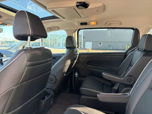 Used 2025 Honda Odyssey Touring image 32