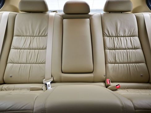 Used 2011 Honda Accord EX-L image 15