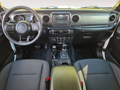 Used 2023 Jeep Gladiator Sport AWD/4WD image 10