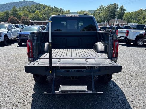 Used 2025 Ford F150 Raptor w/ Equipment Group 803A Raptor R AWD/4WD image 7