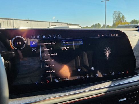 New 2026 Chevrolet Suburban RST image 18