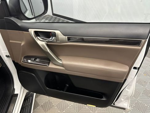 Used 2021 Lexus GX 460 Premium image 16
