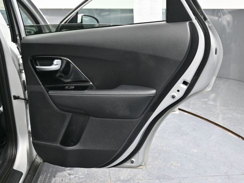 Used 2020 Kia Niro EX w/ Cold Weather Package image 32