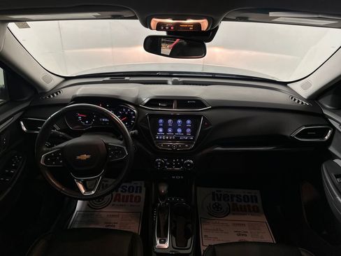 Used 2022 Chevrolet TrailBlazer LT w/ Premium Seating Package AWD/4WD image 30