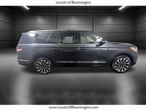 Certified 2022 Lincoln Navigator L Reserve AWD/4WD image 9