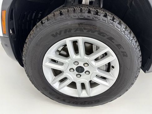Used 2026 Land Rover Defender 110 S AWD/4WD image 29