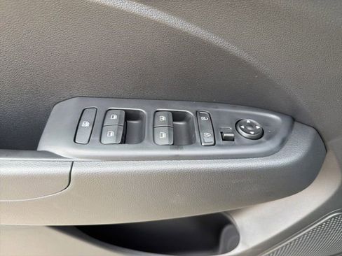 New 2026 Hyundai Venue SE FWD image 11