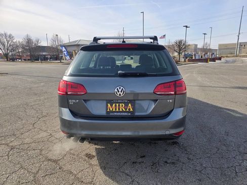 Used 2016 Volkswagen Golf Limited Edition image 8