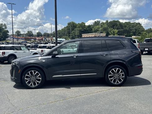 Used 2021 Cadillac XT6 Sport AWD/4WD image 4