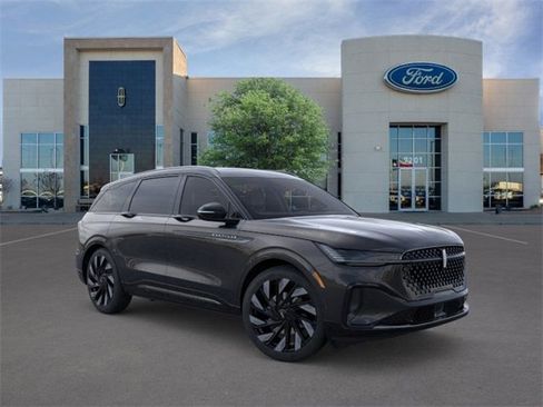 New 2026 Lincoln Nautilus Reserve w/ Jet Appearance Package image 7