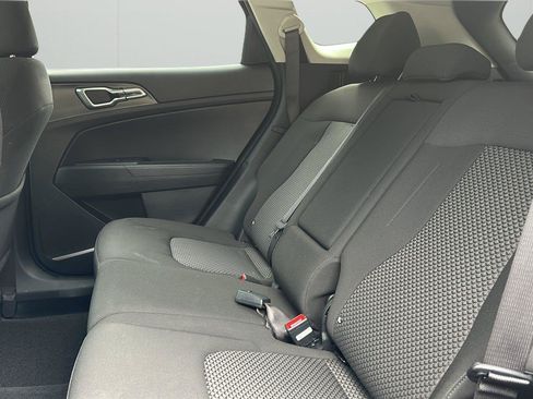 Used 2024 Kia Sportage LX AWD/4WD image 11