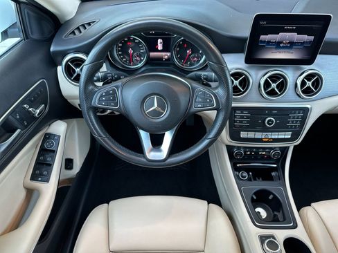 Used 2019 Mercedes-Benz GLA 250 4MATIC image 15