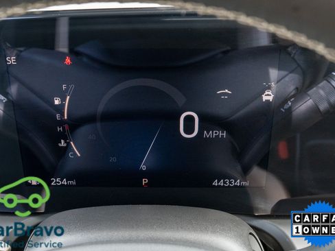 Used 2024 Buick Encore GX Avenir w/ Avenir Technology Package FWD image 15