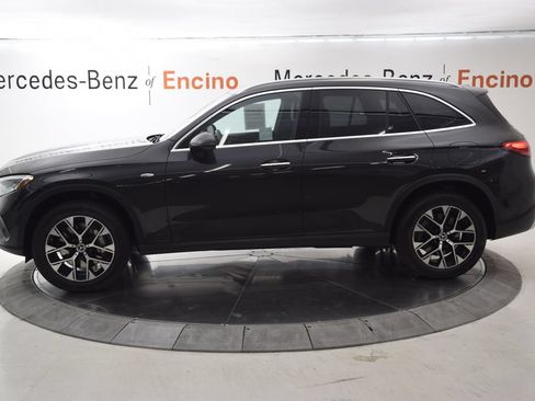 Used 2025 Mercedes-Benz GLC 350e 4MATIC image 3