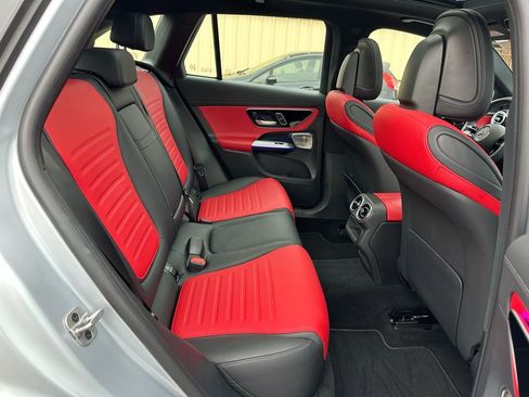 Used 2024 Mercedes-Benz GLC 43 AMG 4MATIC image 24