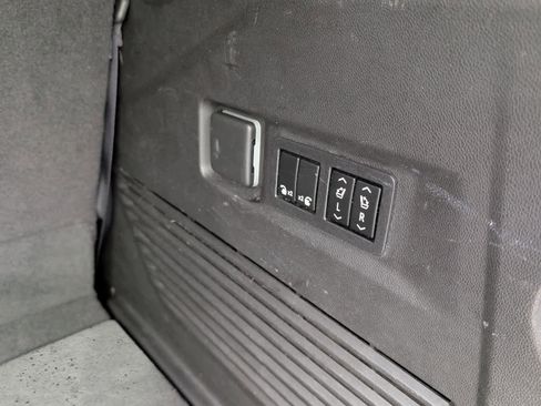 Certified 2022 GMC Yukon AT4 AWD/4WD image 13