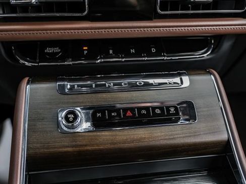 Used 2025 Lincoln Aviator Reserve w/ Jet Appearance Package AWD/4WD image 34