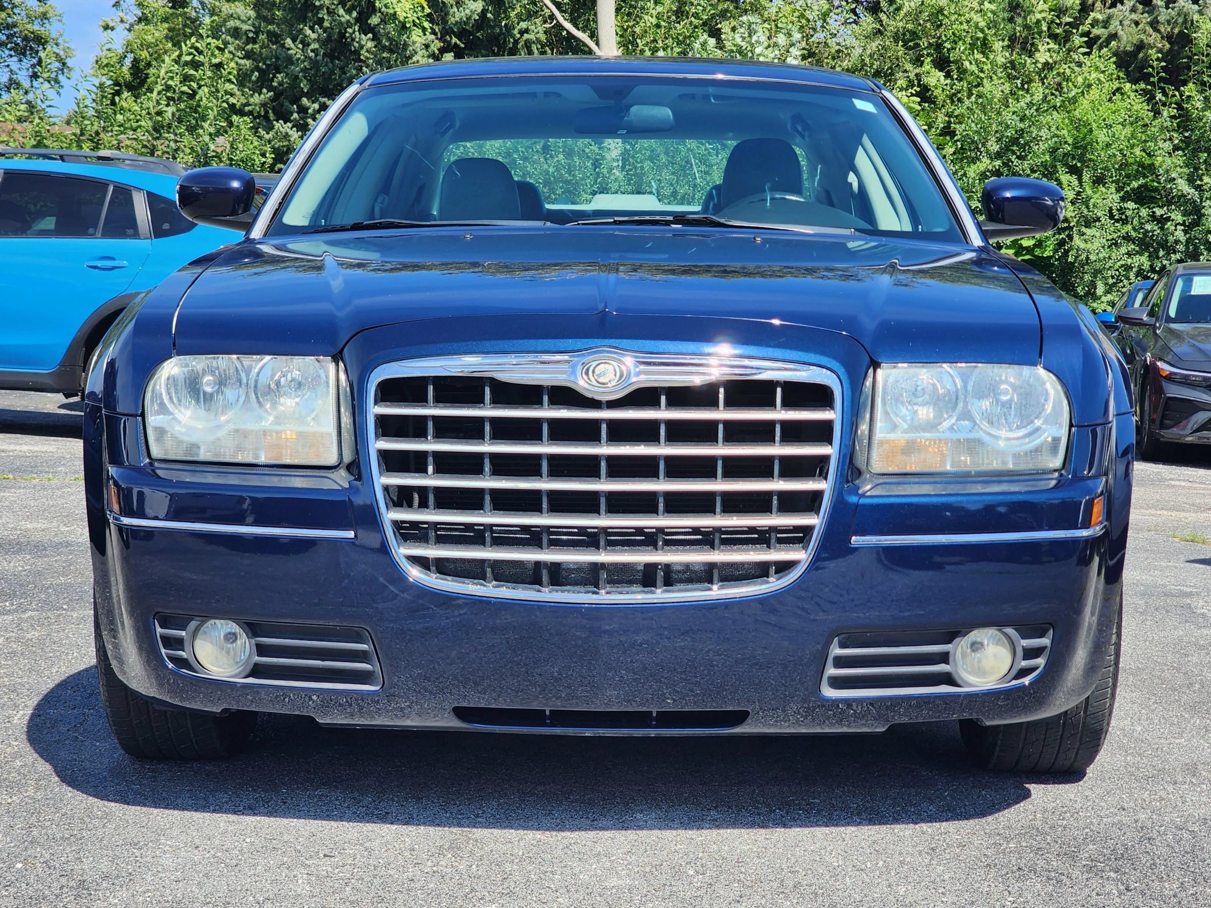 Used 2006 Chrysler 300 Touring w/ Comfort/Convenience Group RWD image 2
