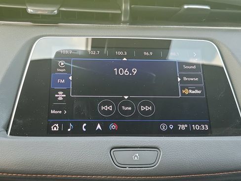 Used 2023 Cadillac XT4 Sport FWD image 30