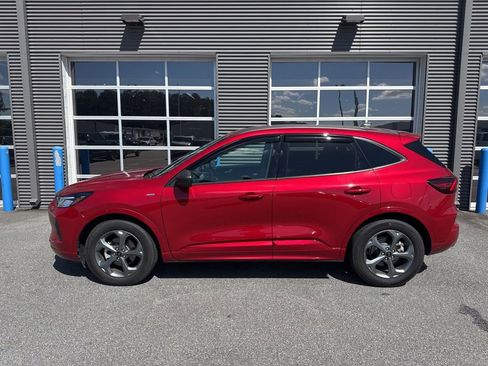 Used 2024 Ford Escape ST-Line w/ Tech Pack #1 FWD image 2