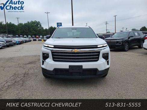 Used 2026 Chevrolet Traverse LT AWD/4WD image 8