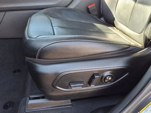 Used 2023 Jeep Grand Cherokee L Limited w/ Luxury Tech Group II image 30