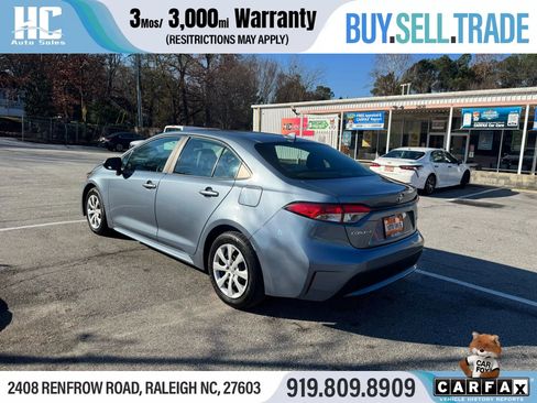 Used 2021 Toyota Corolla LE image 3