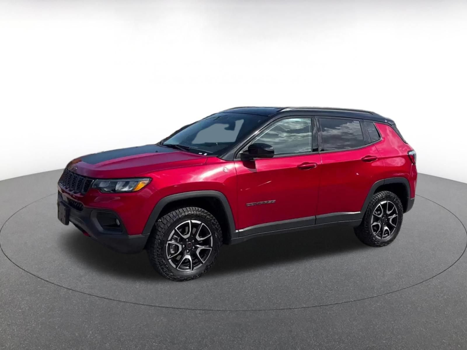 Used 2025 Jeep Compass Trailhawk AWD/4WD image 6