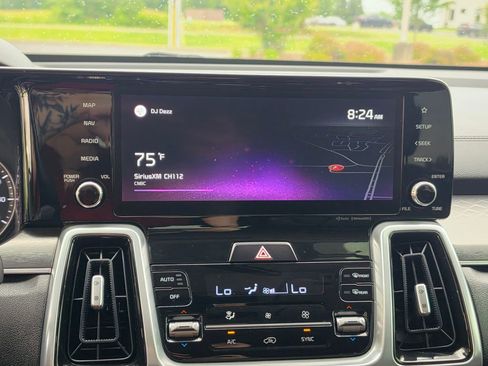 Used 2021 Kia Sorento SX AWD/4WD image 23