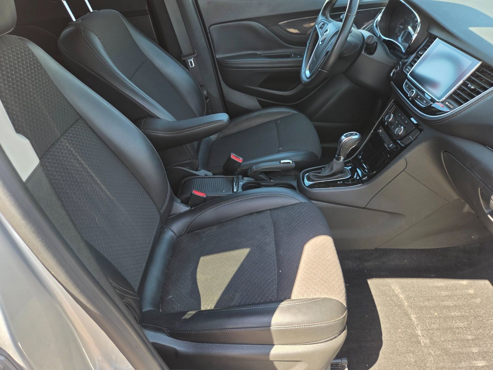 Used 2019 Buick Encore Preferred FWD image 14