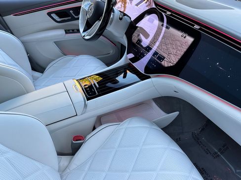 New 2025 Mercedes-Benz Maybach EQS 680 4MATIC image 26